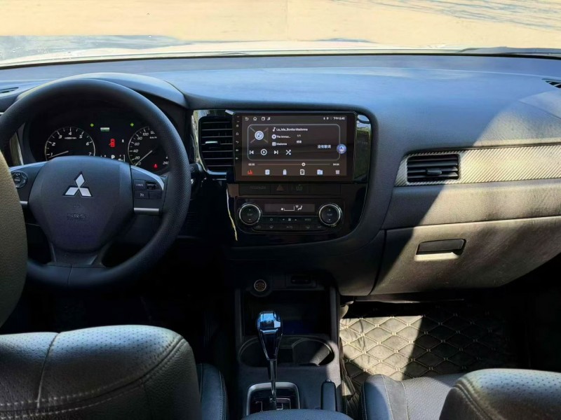 枣庄13年三菱欧蓝德5