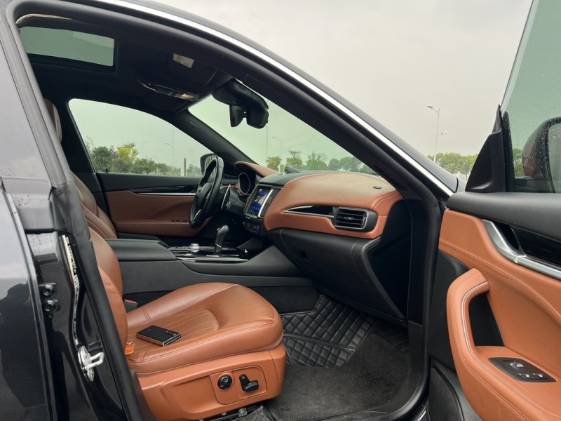 盐城18年玛莎拉蒂Levante6