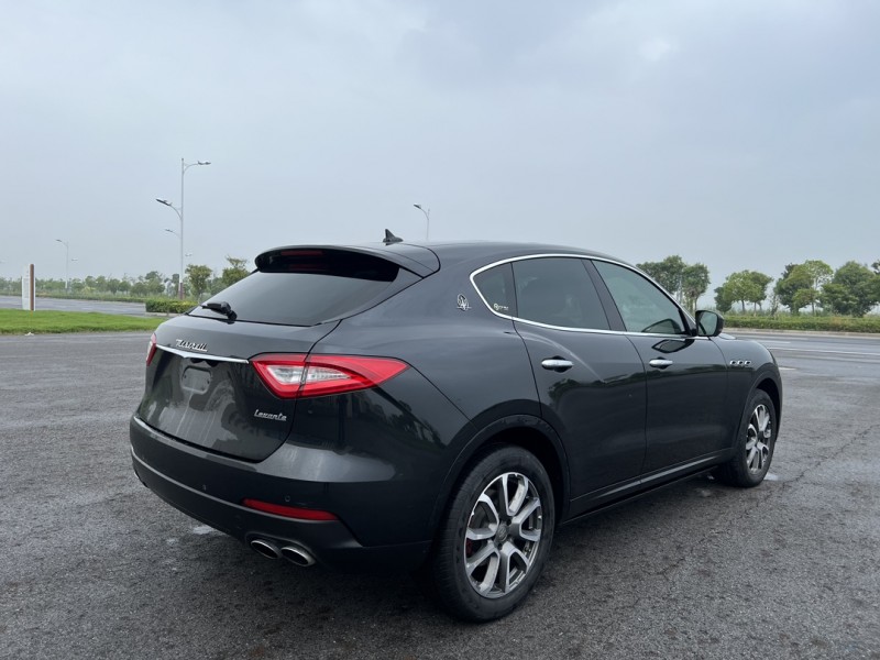 盐城18年玛莎拉蒂Levante8