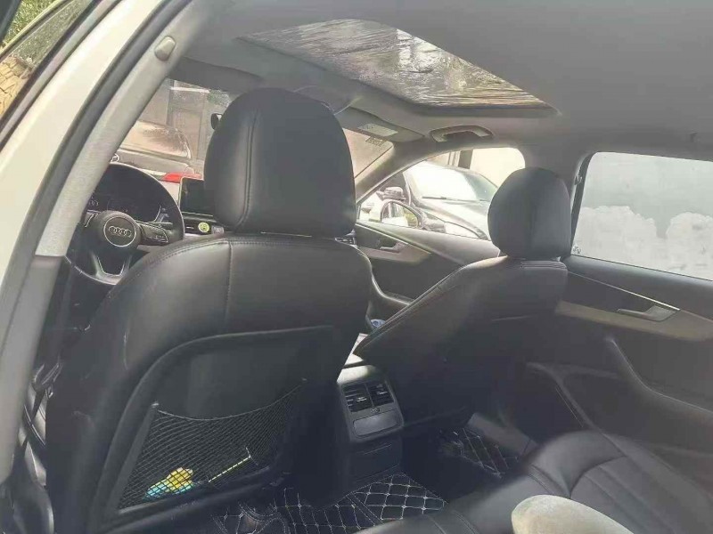 济宁18年奥迪A4L5