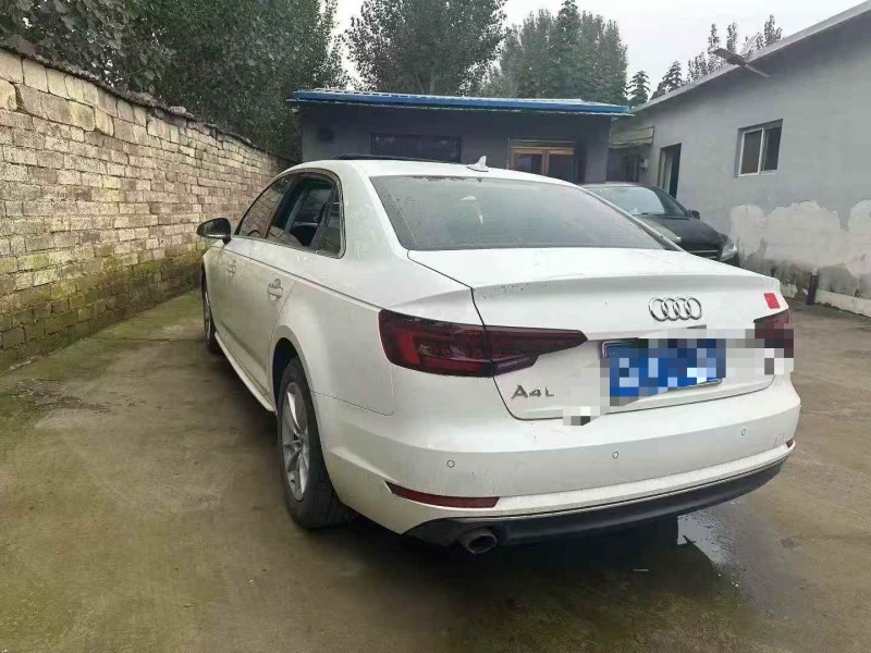 济宁18年奥迪A4L7