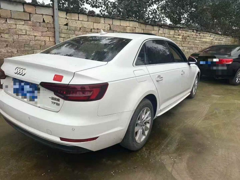 济宁18年奥迪A4L8