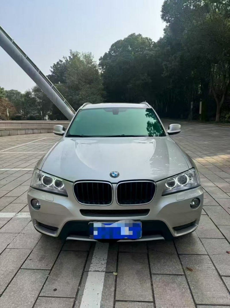 南京13年宝马X31
