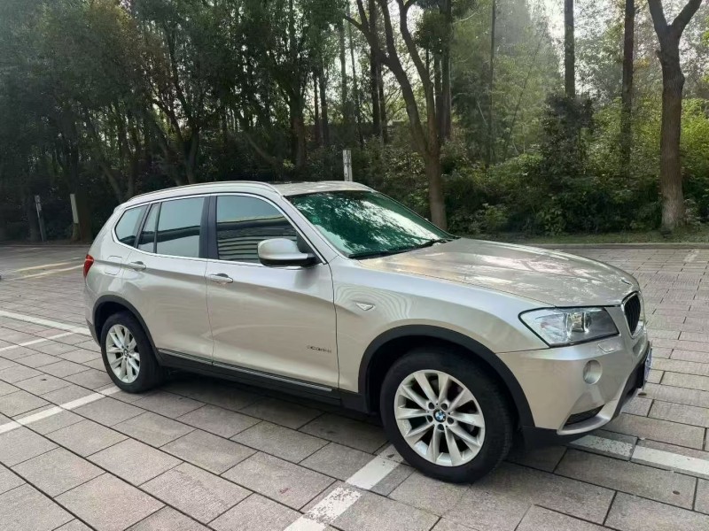 南京13年宝马X33