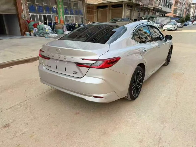 桂林24年丰田凯美瑞8