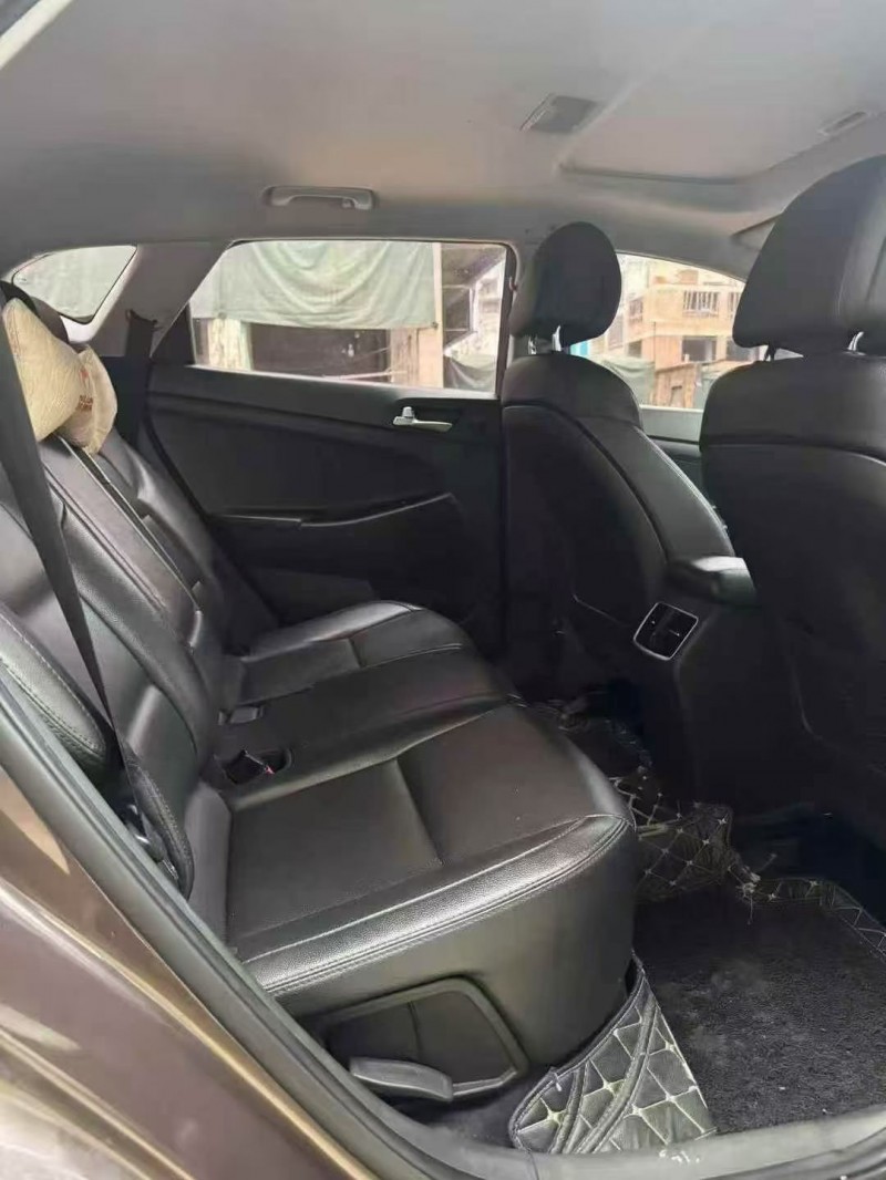 九江18年现代途胜4