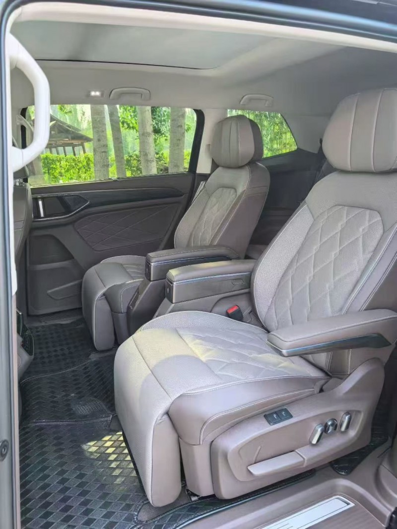 淄博25年大众威然3