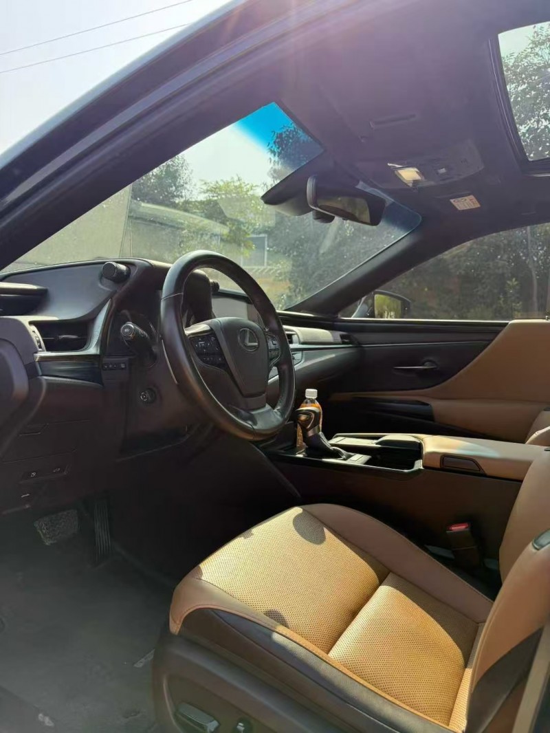 菏泽21年雷克萨斯ES6