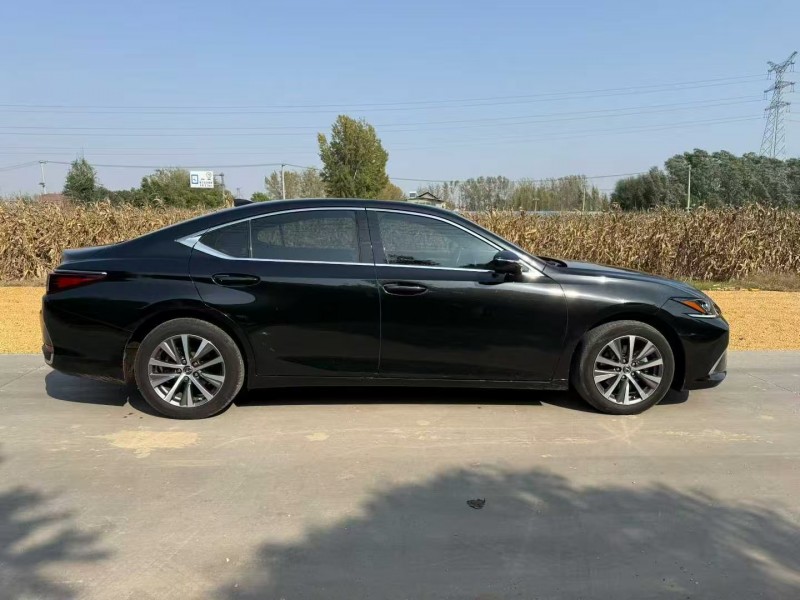 菏泽21年雷克萨斯ES8