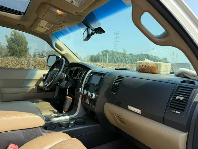 菏泽14年丰田红杉5