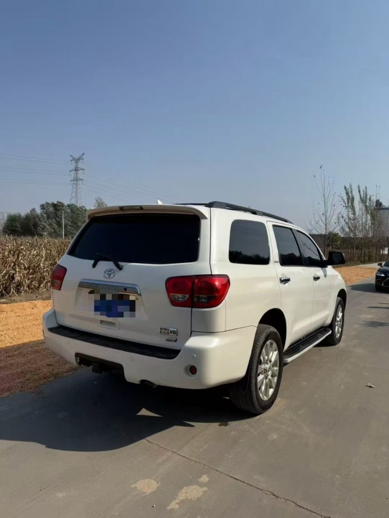 菏泽14年丰田红杉7