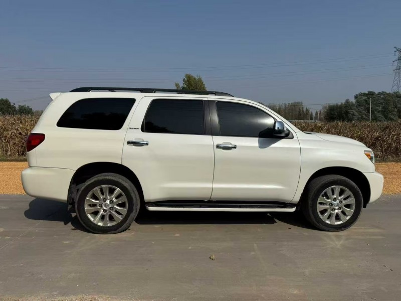 菏泽14年丰田红杉8