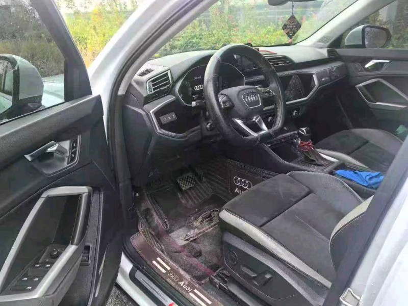 武汉20年奥迪Q34