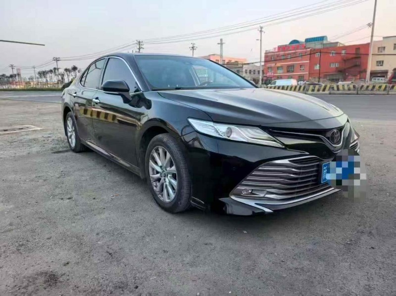 乌鲁木齐20年丰田凯美瑞1