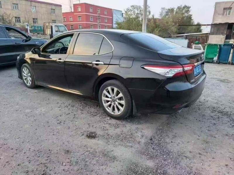 乌鲁木齐20年丰田凯美瑞6