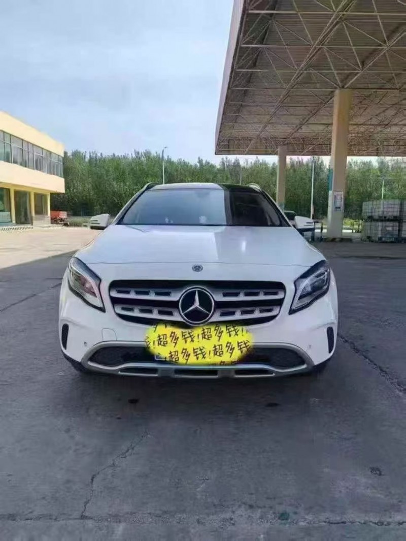 青岛18年奔驰GLA1