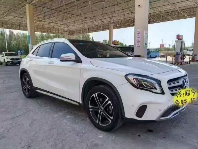 青岛18年奔驰GLA2