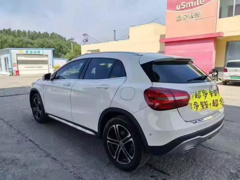 青岛18年奔驰GLA7