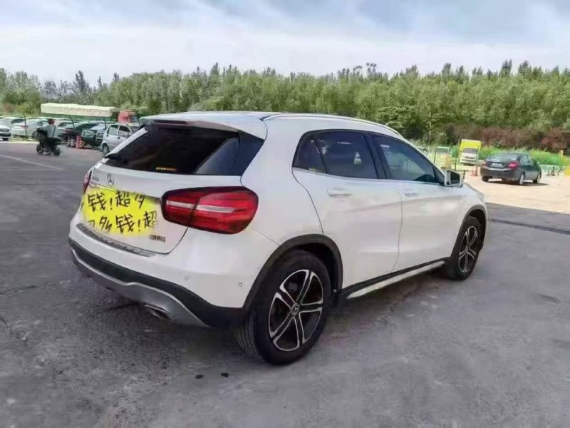 青岛18年奔驰GLA8