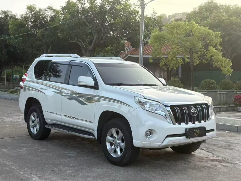 郑州10年丰田普拉多2