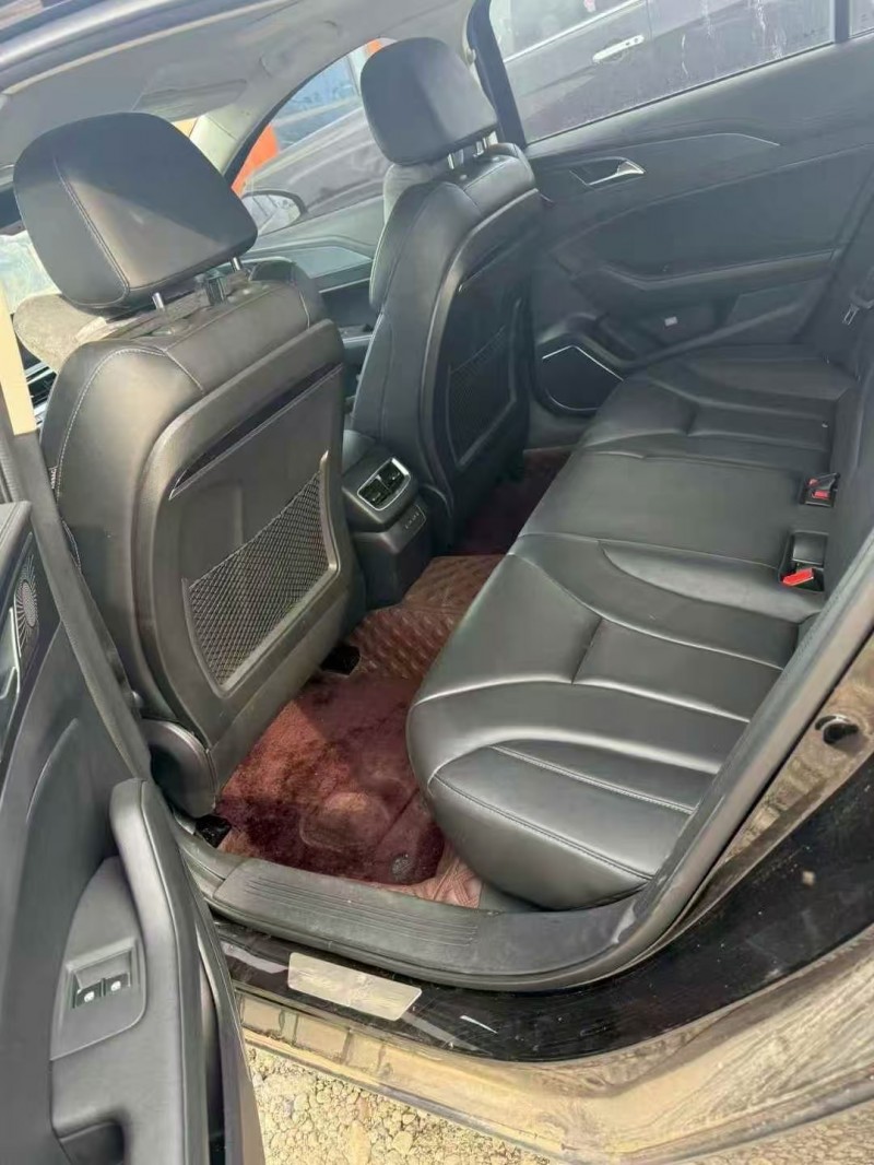 乌鲁木齐22年红旗H53