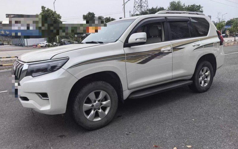 河源10年丰田普拉多2