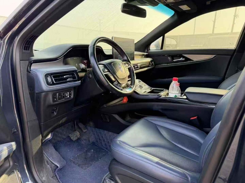 乌鲁木齐21年林肯航海家7