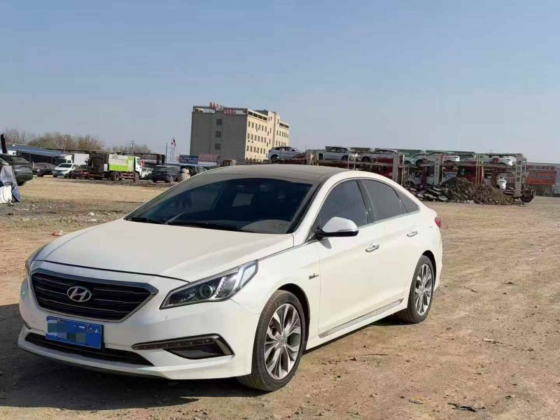 乌鲁木齐16年现代索纳塔2