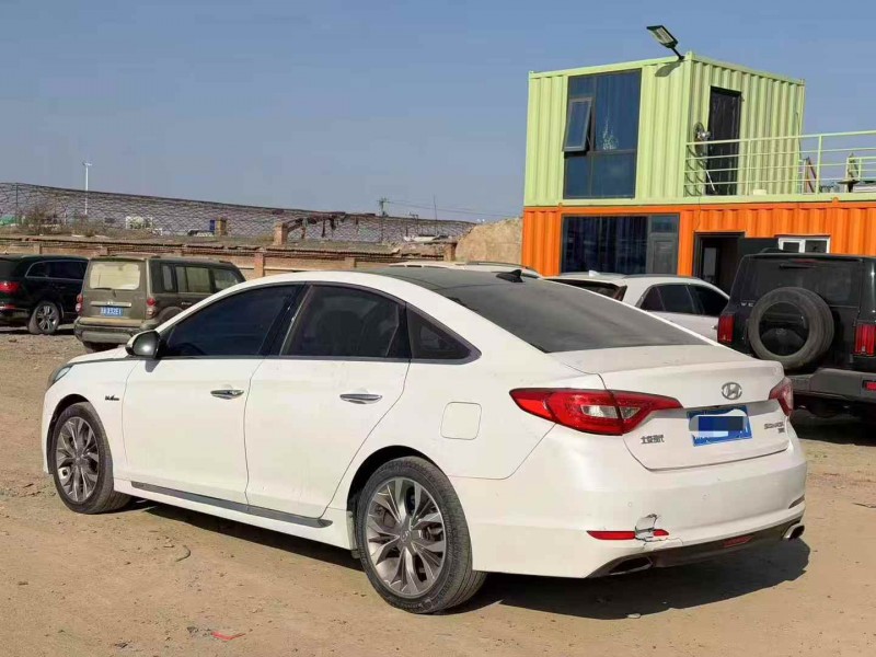 乌鲁木齐16年现代索纳塔4