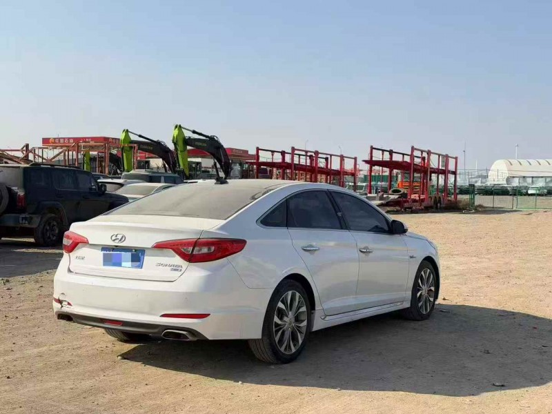 乌鲁木齐16年现代索纳塔5