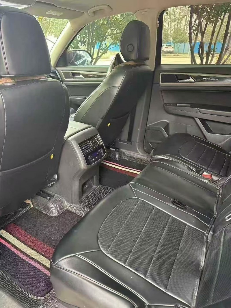 枣庄17年大众途昂6