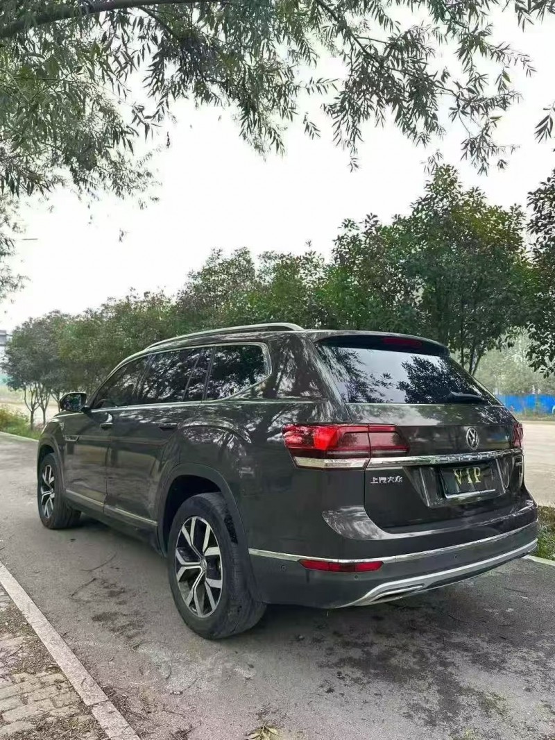 枣庄17年大众途昂7