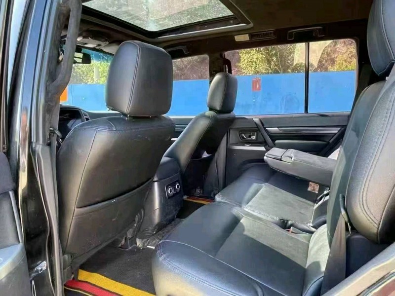 秦皇岛14年三菱帕杰罗9