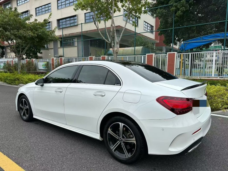 厦门23年奔驰A8
