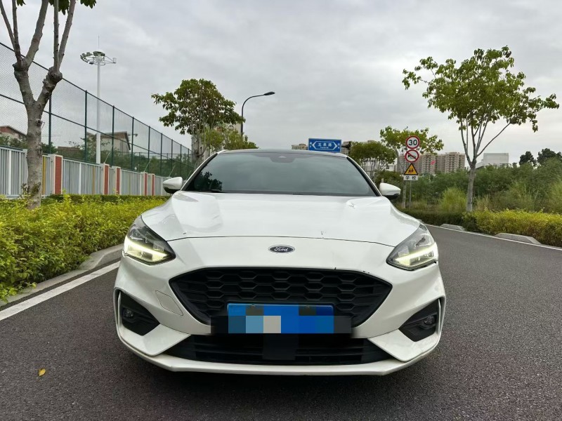 厦门19年福特福克斯1