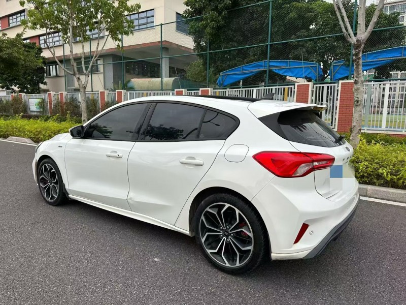 厦门19年福特福克斯4