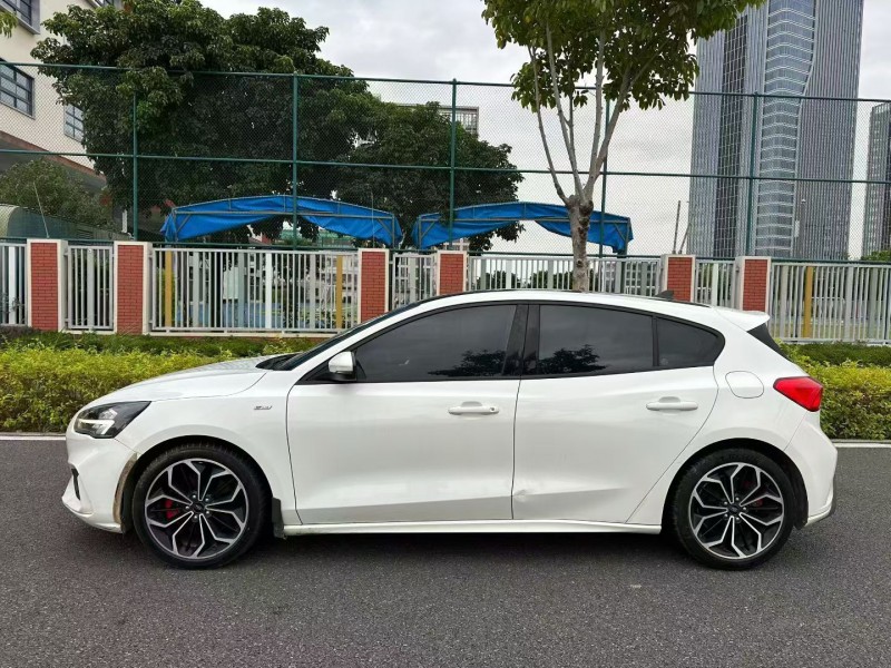 厦门19年福特福克斯6