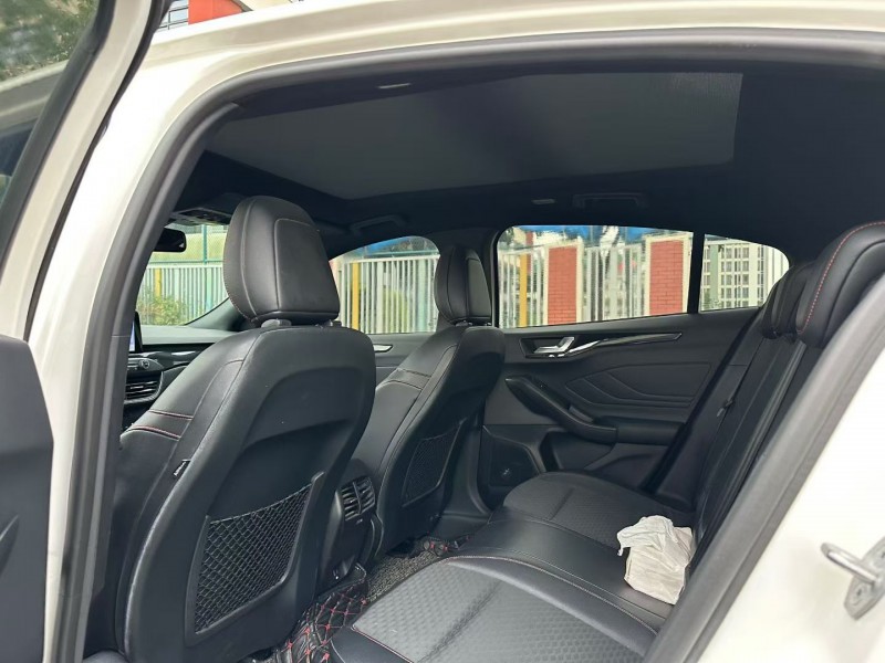 厦门19年福特福克斯8