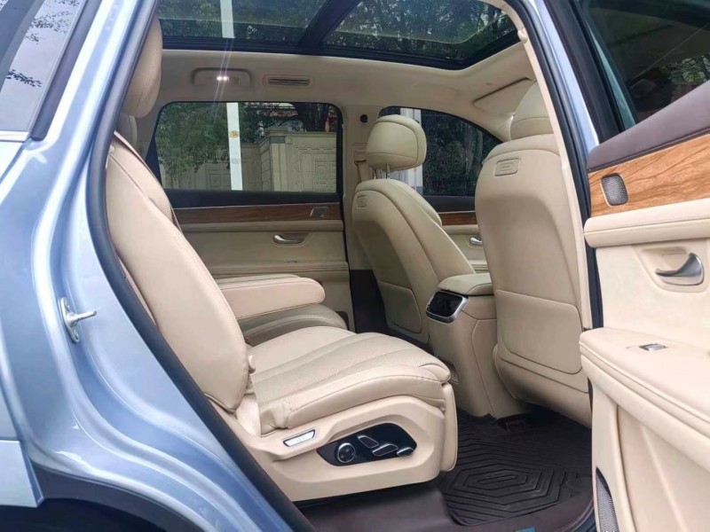 厦门24年华为智选问界4