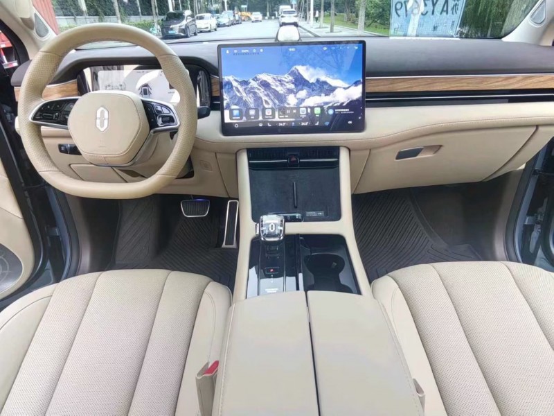 厦门24年华为智选问界5