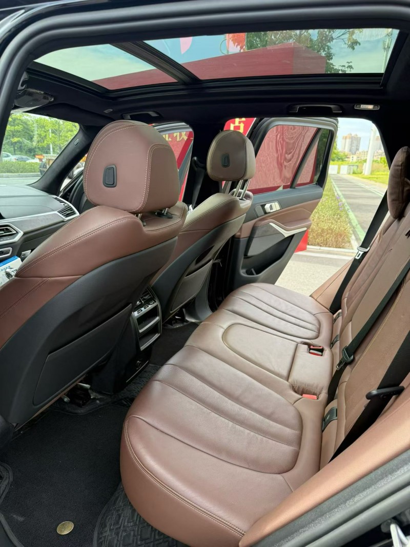 厦门22年宝马X57