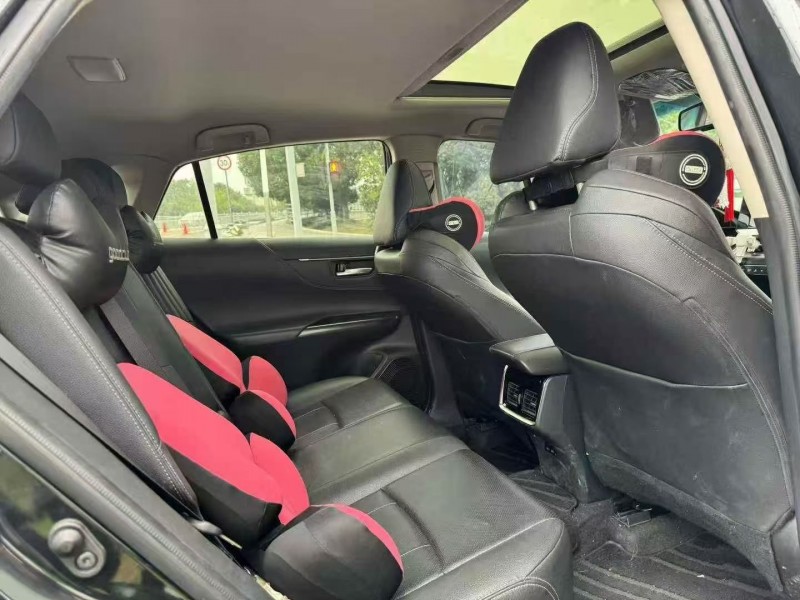 嘉兴22年丰田凌放4