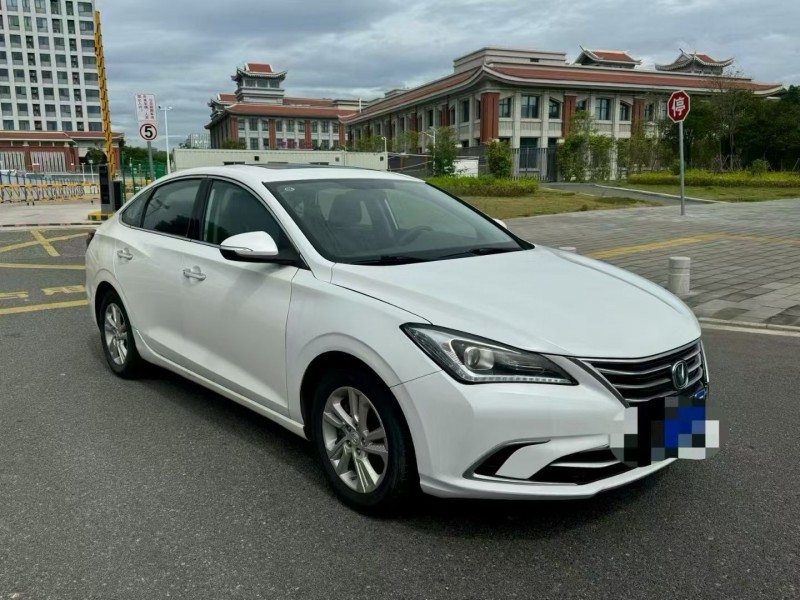 厦门19年长安汽车逸动2