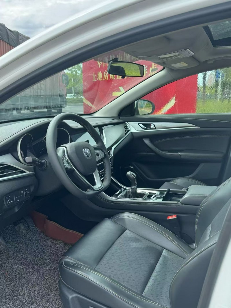 厦门19年长安汽车逸动6