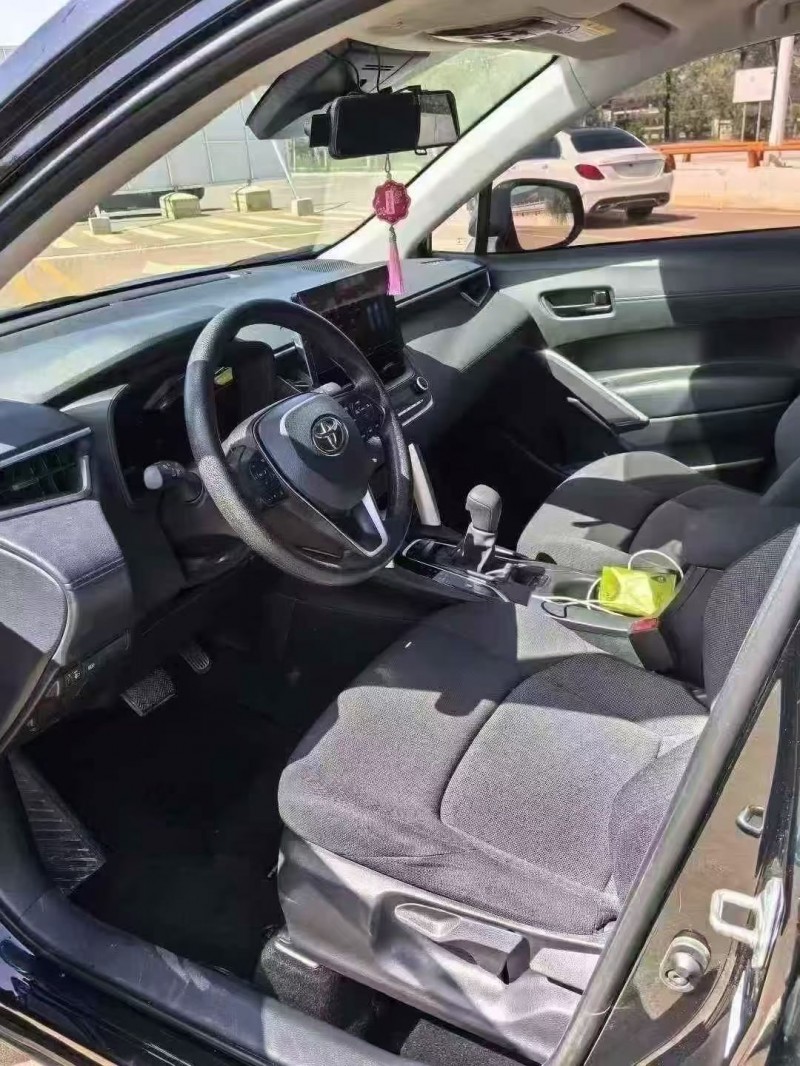 白银23年丰田锋兰达4