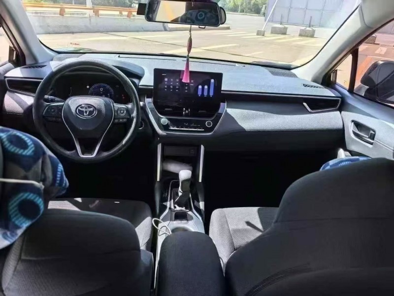 白银23年丰田锋兰达5