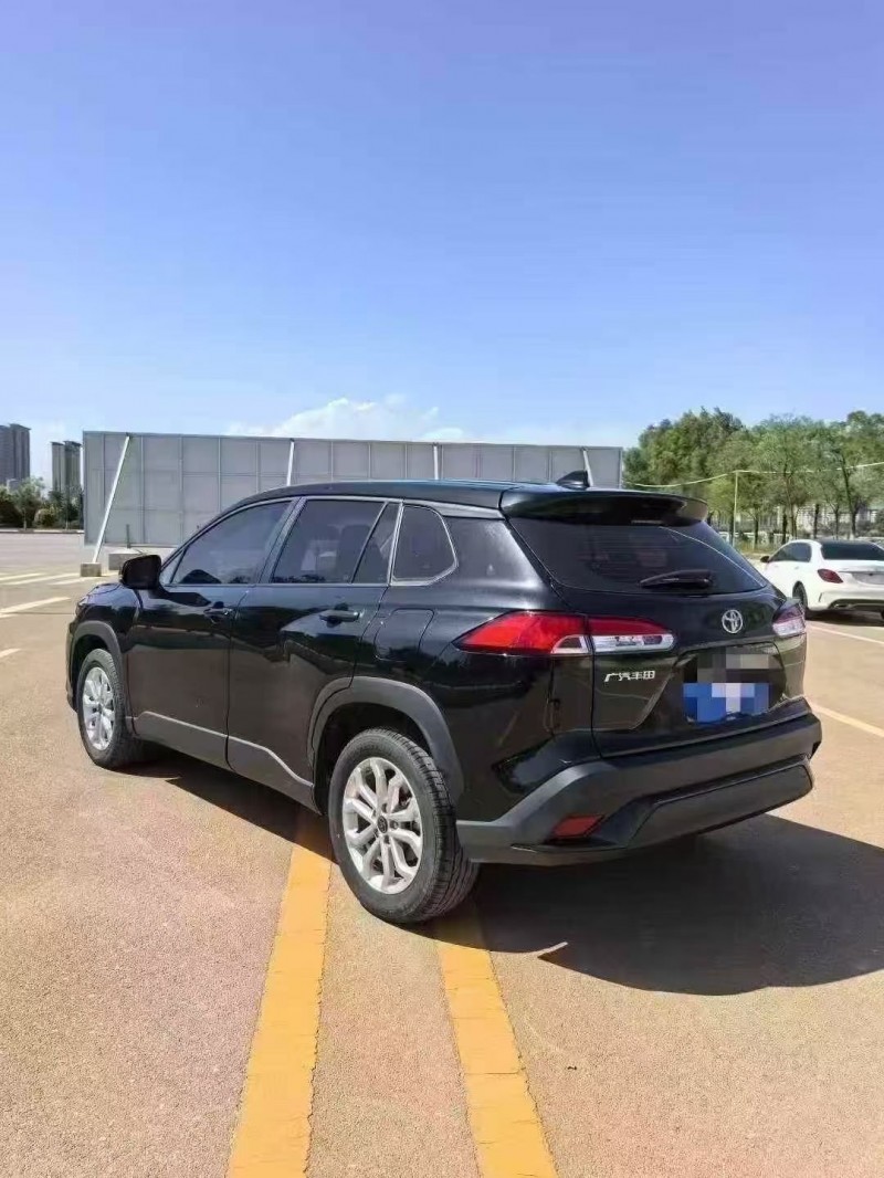 白银23年丰田锋兰达8