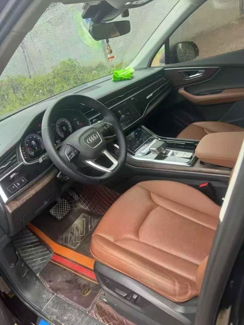 保定23年奥迪Q75