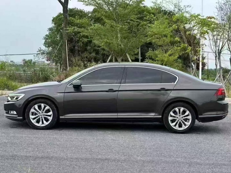 深圳19年大众迈腾8