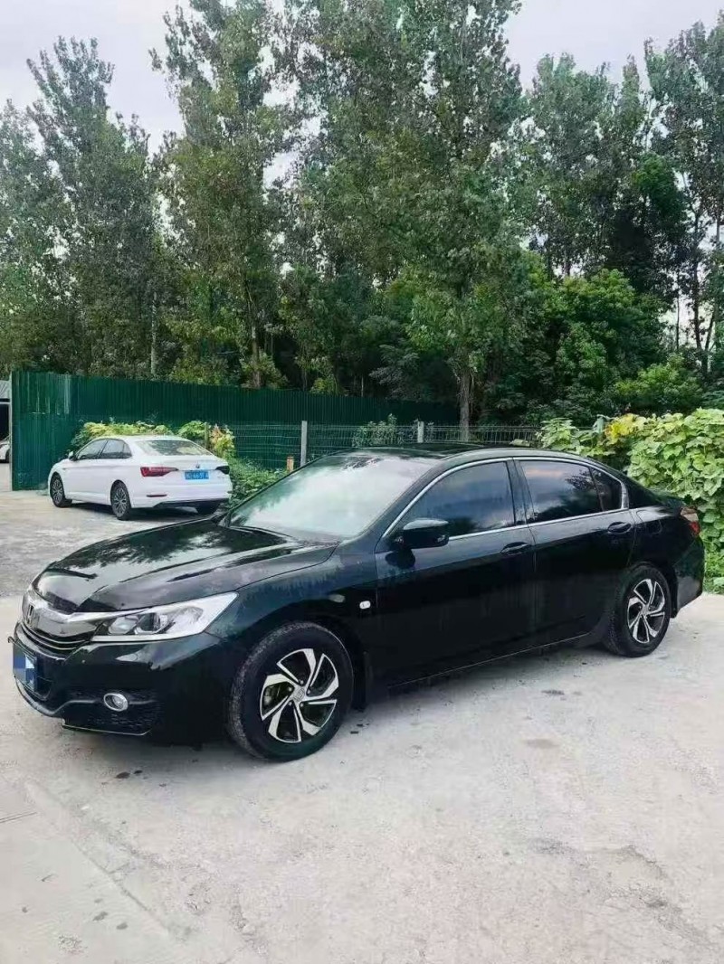 嘉兴17年本田雅阁5